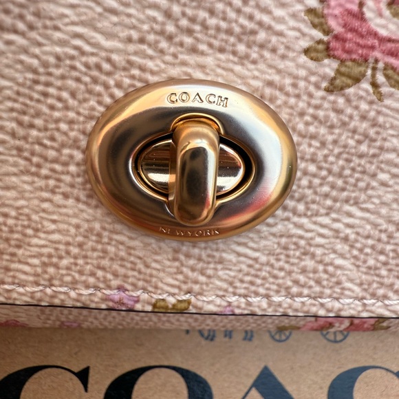 Coach Floral Beige Sunglasses Case with Key holder - Picture 2 of 6